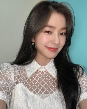 Irene Instagram - 🤍😉🤍