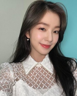Irene Instagram - 🤍😉🤍