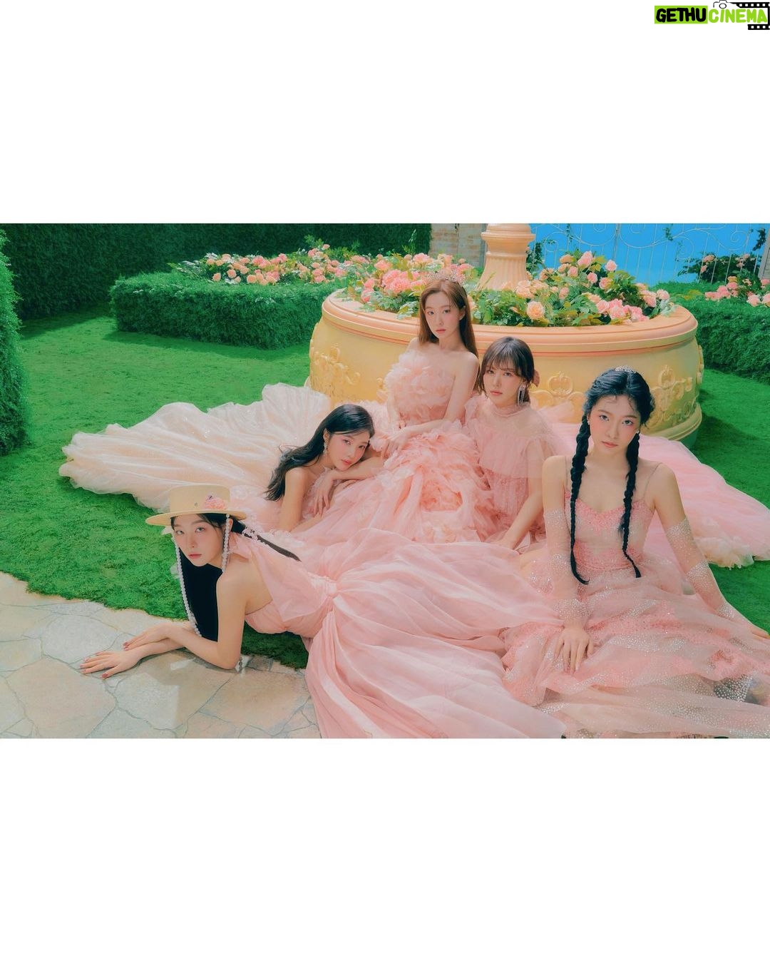 Irene Instagram - 𝐑𝐞𝐝 𝐕𝐞𝐥𝐯𝐞𝐭 '𝐓𝐡𝐞 𝐑𝐞𝐕𝐞 𝐅𝐞𝐬𝐭𝐢𝐯𝐚𝐥 2022 - 𝐅𝐞𝐞𝐥 𝐌𝐲 𝐑𝐡𝐲𝐭𝐡𝐦'