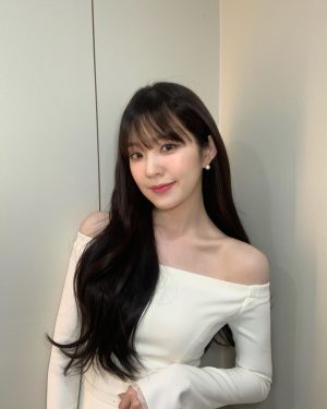 Irene Instagram - 🎄🤍🔮