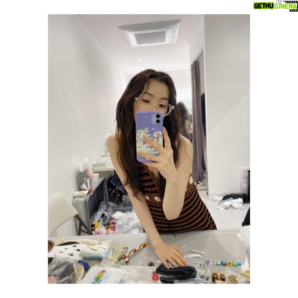 Irene Instagram - 🌼📸 @nylonkorea #5월호