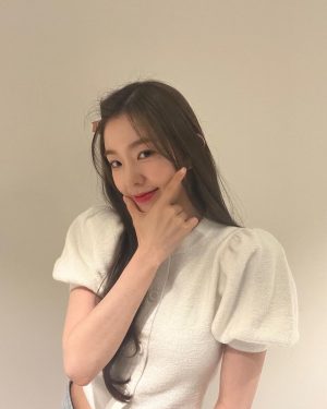 Irene Instagram - 🐰✌🏻