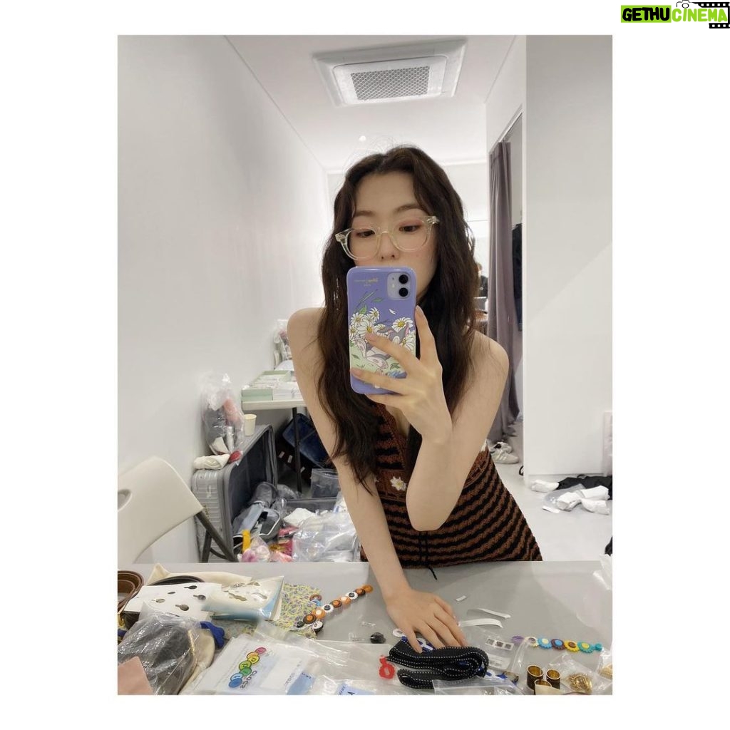 Irene Instagram - 🌼📸 @nylonkorea #5월호