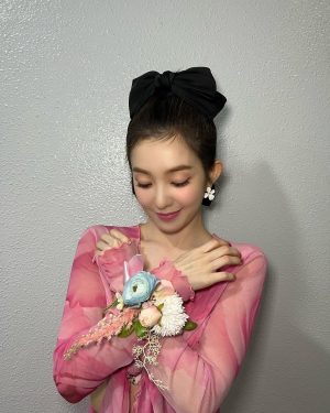 Irene Instagram - 💓🌷💓