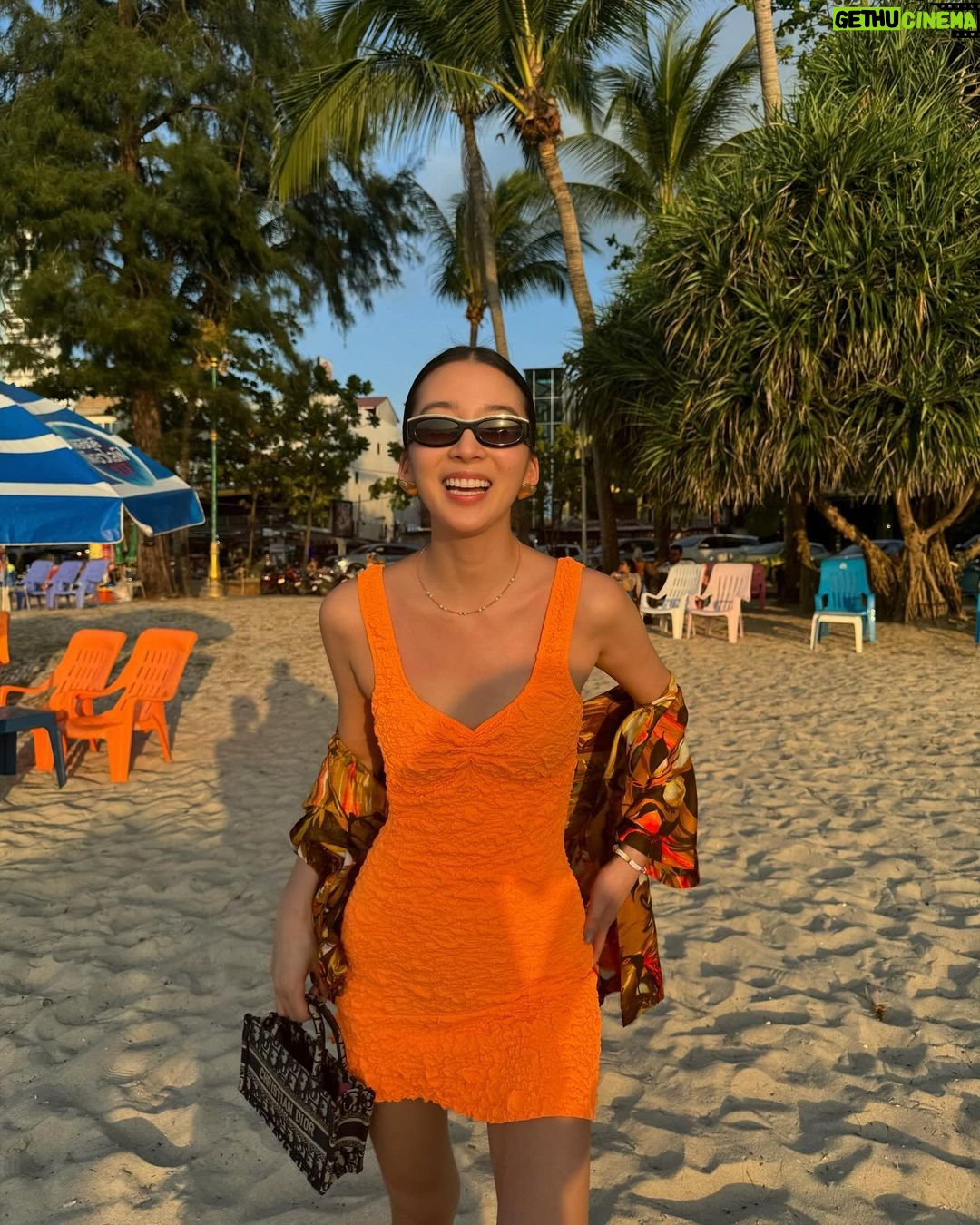 Irene Kim Instagram - good times & tan lines๐๐๐บ