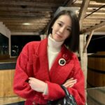 Irene Kim Instagram - A Santa inspired lunch look 🎅🏼❤️🎄