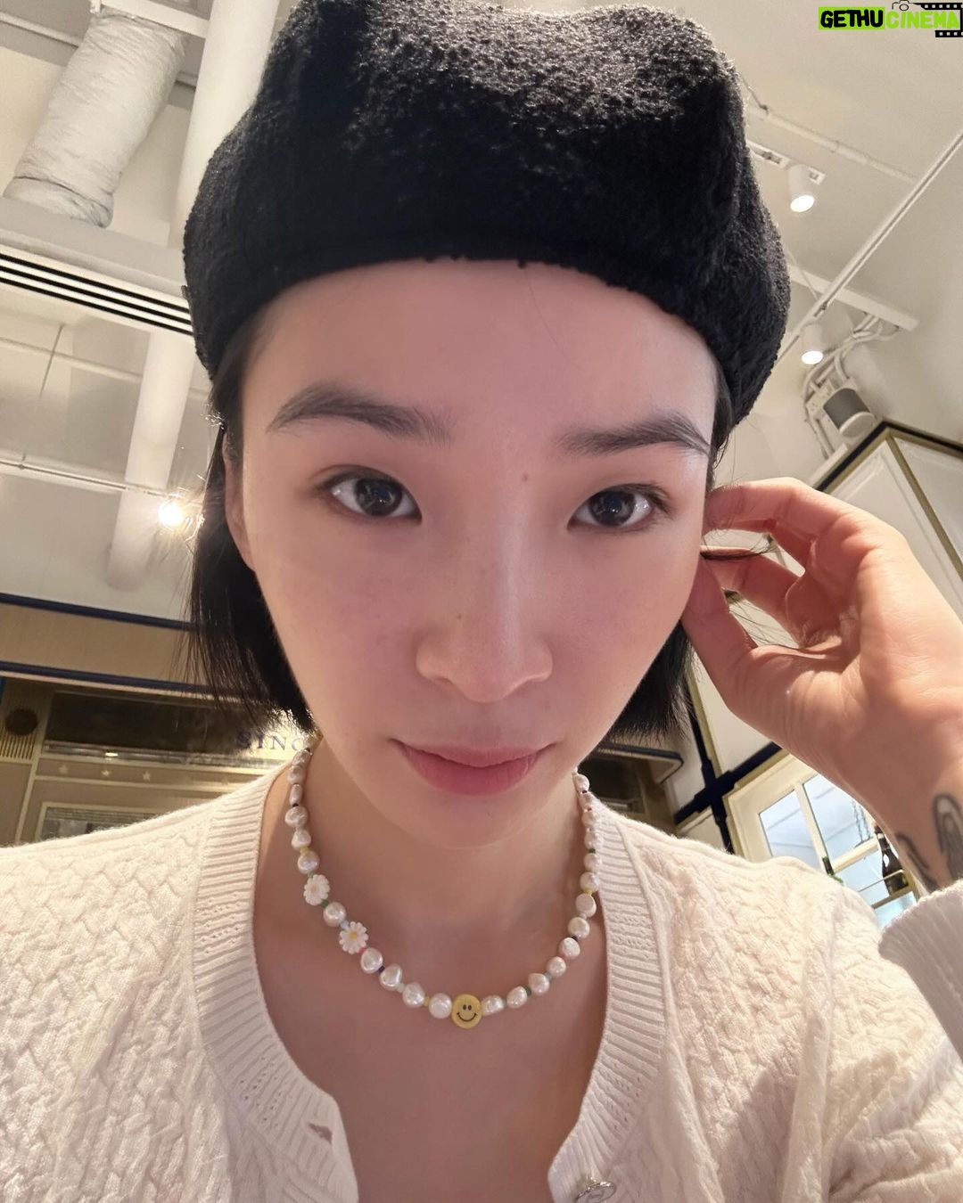 Irene Kim Instagram - Mental breaks are important 😌