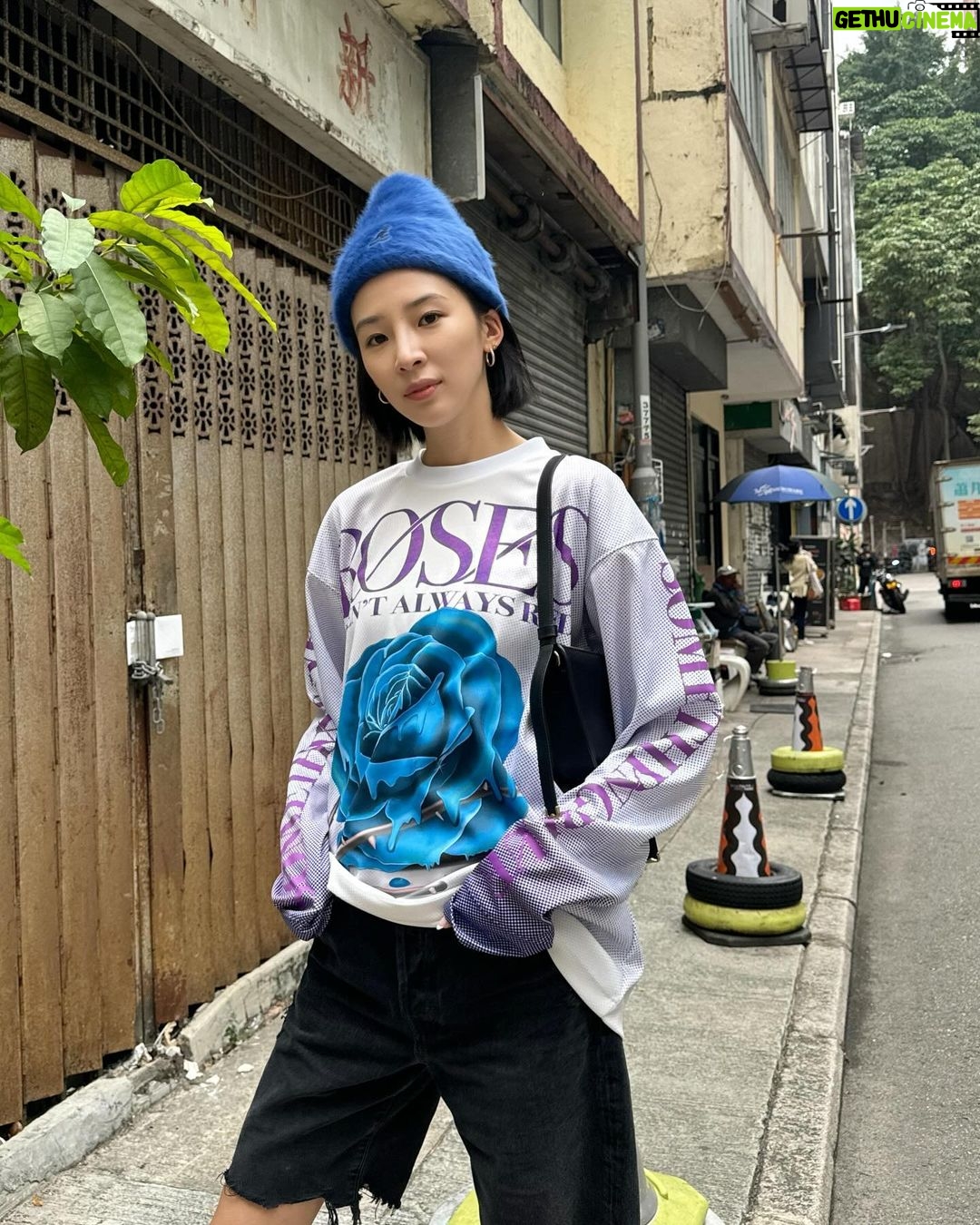 Irene Kim Instagram - Livin’ the local life💙 @burberry #Ad
