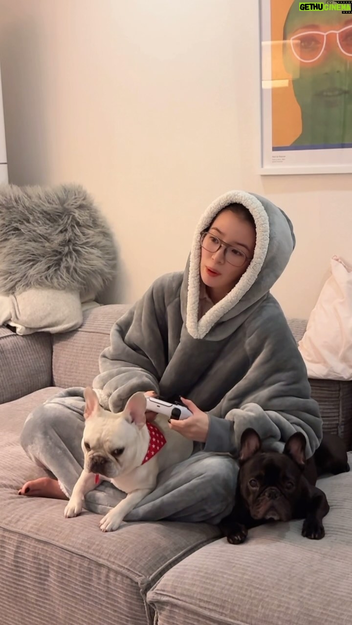 Irene Kim Instagram - Having enrichment time for Christmas😌