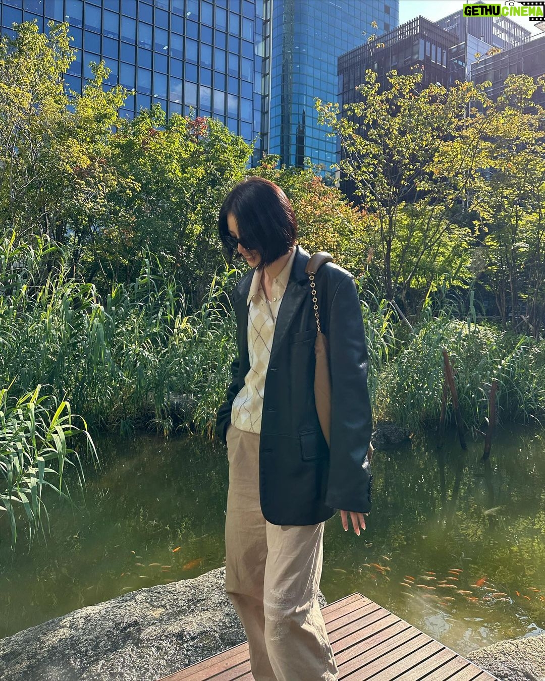 Irene Kim Instagram - 센트럴파크 아니구…역삼동 나들이🥰🌞🌿 Seoul, Korea