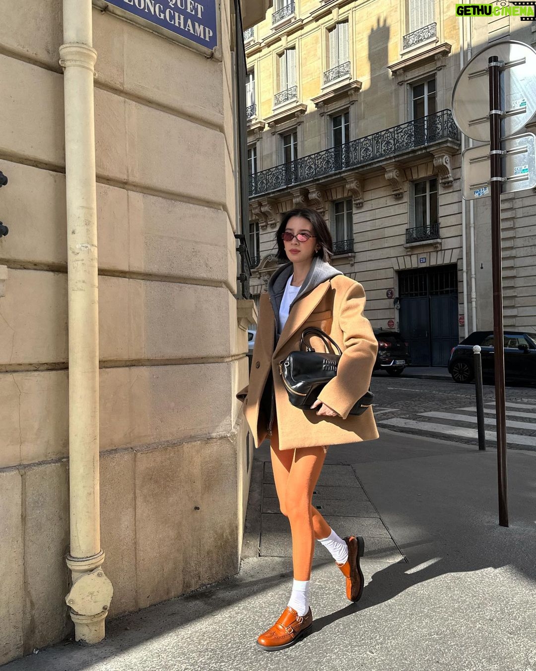 Irene Kim Instagram - Last but not least, @miumiu girl everyday🤎 #miumiuSS24