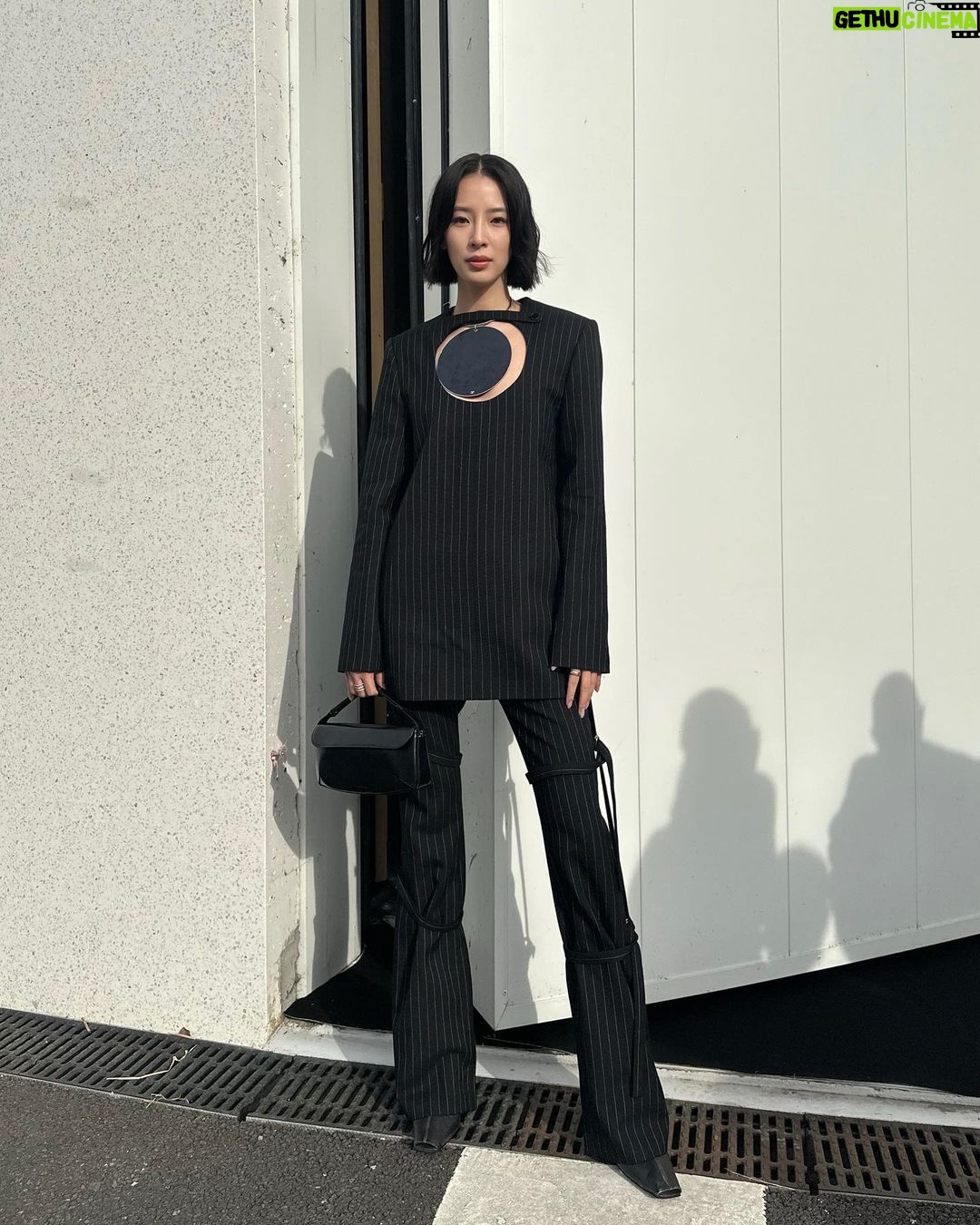 Irene Kim Instagram - This is a @courreges suit 🖤🌑 Paris, France