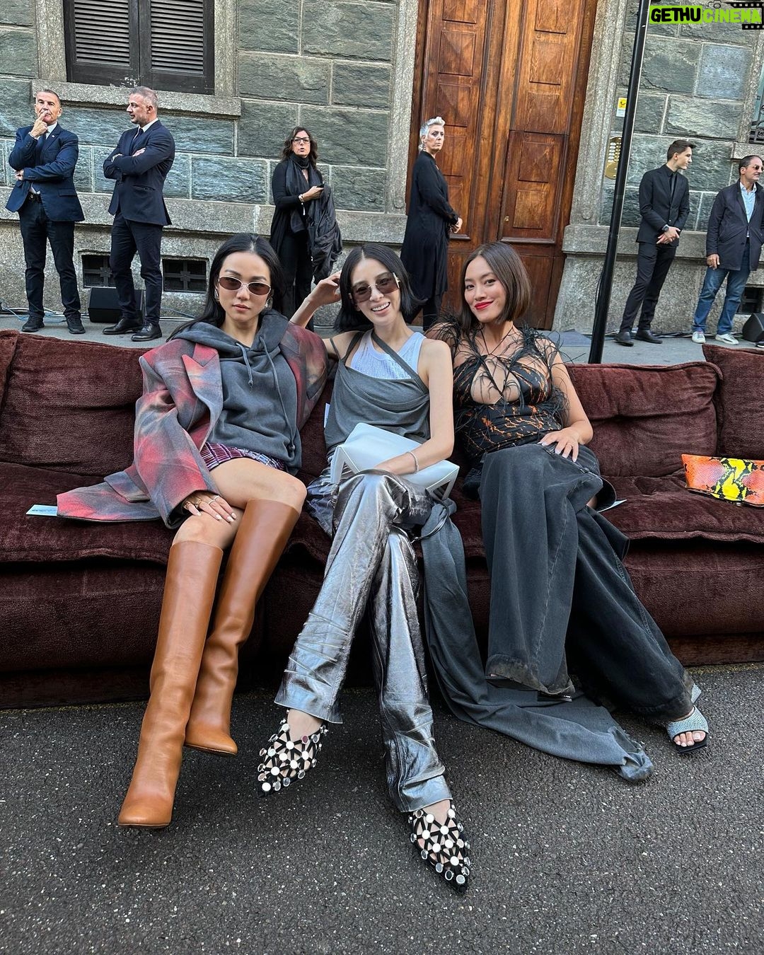 Irene Kim Instagram - @theattico was every girls dream closet…and I got to wear one of the looks from their show!😌💖 Milan, Italy