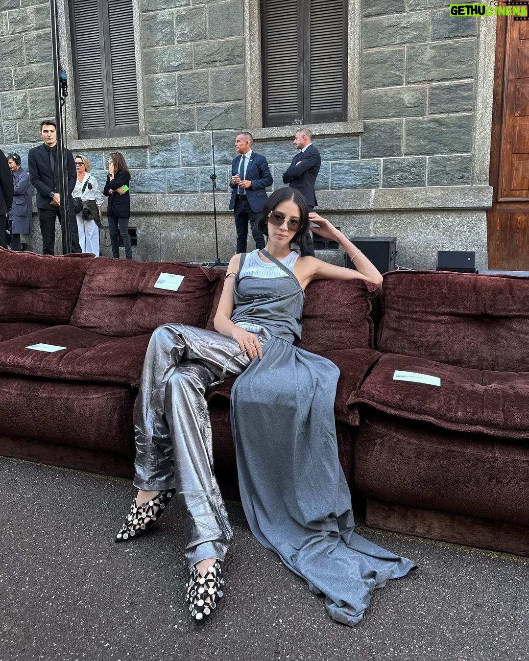 Irene Kim Instagram - @theattico was every girls dream closet…and I got to wear one of the looks from their show!😌💖 Milan, Italy