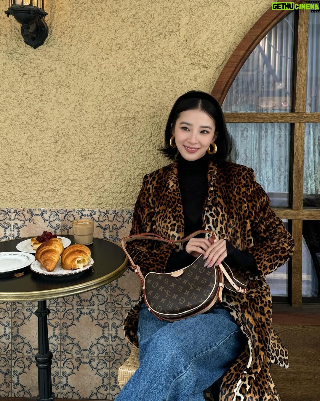 Irene Kim Instagram - Missing Paris from Seoul 🥐♥️ #광고 @louisvuitton Seoul, South Korea