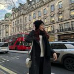 Iris Mittenaere Instagram - London day 1 : Go tout plaquer pour devenir un elfe 🧑🏼‍🎄 London, England, UK