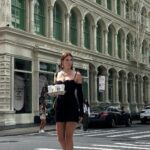 Iris Mittenaere Instagram - Une romance à New York 💓@apmmonaco La fin c’est ma véritable histoire d’amour 🤤😂 Collection Romance #apmmonaco Collaboration Commerciale Manhattan, New York