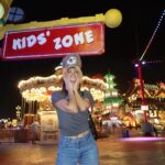 Iris Mittenaere Instagram - You ll find me where I belong : The Kids zone 🧸 Donc mon nouveau pote est un paresseux 🦥 on lui donne quoi comme nom ?! je dead de @diegoelglaoui blasé face à moi en folie 😂 Global Village