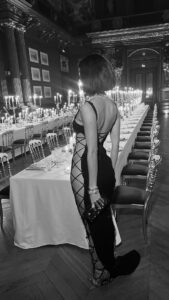 Iris Mittenaere Instagram - Birthday girl ✨ ♒️ Merci pour tous vos messages 🥹 je suis tellement touchée 🫶🏻 je vous aime !!! Throwback from my last ( best / crazy ) birthday 🕯️