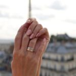 Iris Mittenaere Instagram – CONCOURS BIJOUX 💍
Je suis trop heureuse de vous proposer ce concours de fou avec une marque de joaillerie que j’adore,100% made in France et personnalisable @gemmyo !! 😄
Gros coup de cœur pour la bague Entaille qui fait partie de la nouvelle collection 🫶🏻 

À gagner:
– 2 bons d’achat d’une valeur de 1000€ chacun sur tout le site ( donc 2 gagnants ) 

– Pour Participer 
1. Suivre les comptes @gemmyo & @irismittenaeremf
2. Liker et commenter la publication en taguant un.e ami.e 

Vous pouvez participer autant de fois que vous le voulez. Un commentaire = une participation.

Bonne chance !!🍀 

Date Tirage au sort le 15.10 
N.B. Concours ouvert à l’international 

Publicité Four Seasons Hotel George V Paris