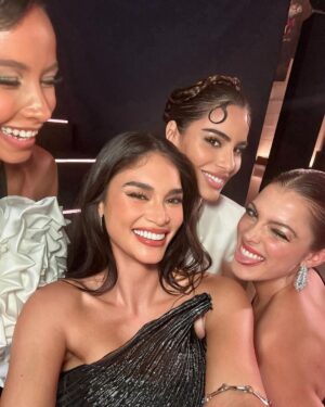 Iris Mittenaere Instagram - Catching up with my louvres, I mean loves 🫶🏼

@irismittenaeremf
@gutierrezary
@floracoquerel

#Lancome #LancomexLouvre
#BeautylsALivingArt @museelouvre