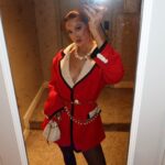 Iris Mittenaere Instagram - Wouldn’t miss a legday 😉 @calzedonia takes Milano. La dernière c’est moi quand on me demande de choisir entre pâtes 🍝 & pizza 🍕😌 #calzedomania Collaboration commerciale Milano, Italia