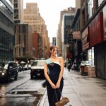 Iris Mittenaere Instagram - Back in my favorite 🍎 New York Fashion Week. Ready for the @toryburch show 🫶🏻 Photos @tiziano.raw le best Manhattan, New York