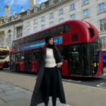 Iris Mittenaere Instagram - London day 1 : Go tout plaquer pour devenir un elfe 🧑🏼‍🎄 London, England, UK