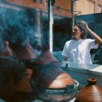 Iris Mittenaere Instagram - Somewhere in Morocco 🇲🇦 On s’est retrouvé la, par hasard, en s’arrêtant, sur la route direction Marrakech.. et c’était un rêve 😍. Je commence ma cure de tajine. D’ailleurs, ça vous dit que je vous trouve le meilleur à Marrakech ? si vous connaissez envoyez vos bonnes adresses en commentaire 🫶🏻 #morocco #maroc #moroccanaesthetics Ben Guerir