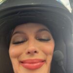 Iris Mittenaere Instagram - Life lately ✌️ Last one is my fav 🥔😂😂 et toi ? C’est laquelle ta préférée ?! Everywhere