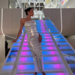Iris Mittenaere Instagram - Just landed 🛸 ( littéralement pour moi 😂 ) Bravo @diegoelglaoui pour ces nouveaux bureaux @we.are.influence intergalactiques 😂😂