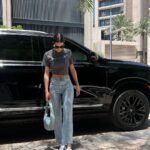 Iris Mittenaere Instagram - My cute outfit 💕. So sorry I couldn’t choose 🫣 les cheveux vous aimez ? C’est nouveau ahah j’aime bien Je suis la personne la plus indécise du monde 😌😅 Business Bay