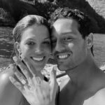 Iris Mittenaere Instagram – YES !!! 💍🥹
C’est sur les bords du lac de Côme que nous nous sommes dit que ça serait pour la vie. Lake Como, Italy