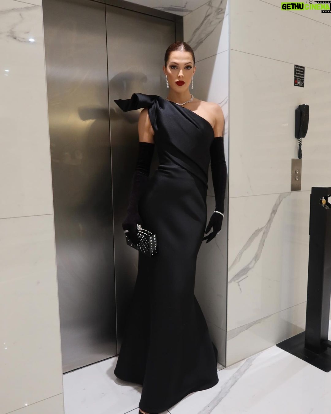 Iris Mittenaere Instagram - Unposted from Abidjan 🇨🇮 Abidjan, Cote d'Ivoire