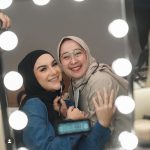 Irish Bella Instagram - MasyaAllah, Alhamdulillah.. Allah selalu baik atas kehidupan yang sudah dan akan aku jalani 🥹 Seperti dipertemukan dengan Teteh Ernia yang selalu support dari aku masih gadis sampai bisa ada di titik sekarang. Di event launching kemarin ga akan semeriah tanpa bantuan Teteh Ernie. The Best planner on this industry. Love you teteh 🫶🏼See you on another project 💕
