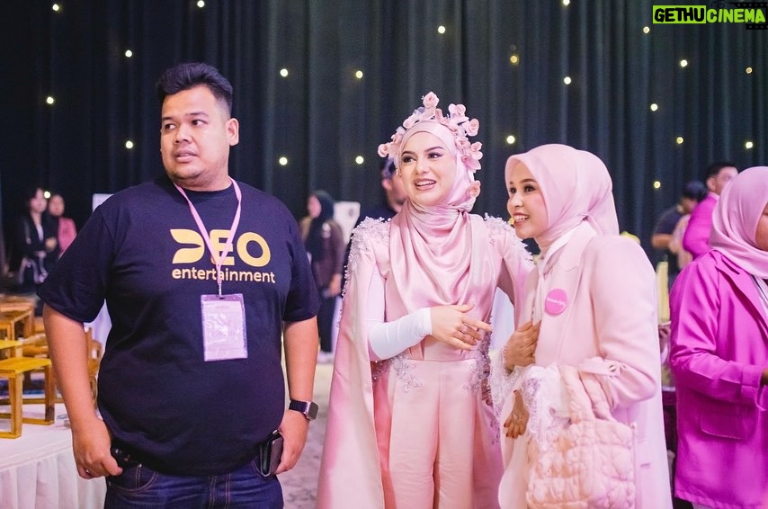 Irish Bella Instagram - Selalu bersyukur bisa punya teman baru yang punya the same “drive” as you do. Gak ngerti lagi ini orang punya energi dari mana, gak pernah kenal lelah. Thank you @deoriyantoo for all your hard work 🥹