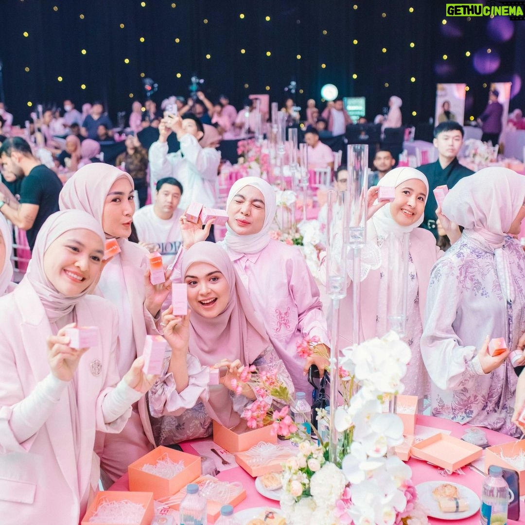 Irish Bella Instagram - Grateful to be surrounded by kind hearted people 💕 EO & Decorator : @redberryincreate Event Planner : @redberryincreate @erniaredberry @deoriyantoo Makeup: @erniaredberry Dress : @dhouseofluxury Suit : @dikhasigitfashion . @dikha_sigit Headpiece : @monliesmade Venue : @shelavie.grandballroom , @la.glasshouse @sheilalesmana Entertainment & Show Management : @deoriyantoo @deoentertainmentindonesia Live streaming : @Praya.visual Lighting: @juns_lighting Photography : @sudutputih.mo @fahri_frpotret Videographer : @aaproductions.id Florist & set decoration table : @memulaicerita Usher: @beauty_usher Doorprize Decoration : @seserahan_by_rosearbor Invitation Website : @kondangankuy.online Photobooth : @mono.photobooth Playground: @emily_toysrental Painting : @facepainting_jakarta Digital registration: @bukutamudigital_kurvasoft Dance Show : @fdcrew Guest book audio: @phoneafriend.co Hampers : @anaria_souvenir Hampers Bag : @jimshoneyoffc Hampers Cookies : @jnccookies Hampers : @lovessemprong_official Hampers Scarf : @erlyssa.id FnB: Bakso : @Bakso Iyish Mochi : @pipikupenuh Bbq : @unlockedbbq Chocolate : @chocolatefountain88 Ice cream : @paletaswey Stall Minuman : @teguk.indonesia Popcorn : @jollytimeindonesia Nasi Box : @sarasa.id Nasi Bento : @ikibento Stall : @vittoriaweddingservices Brownies : @mbun.id Cookies : @doublejokitchen