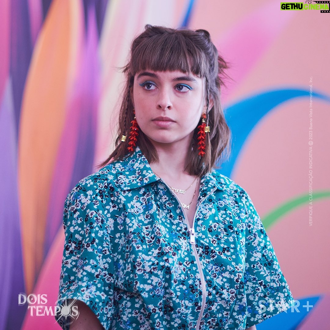 Isabella Moreira Instagram - FALTAM 2 DIAS To mais que ansiosa pra estreia de Dois Tempos ⏳no @starplusbr To louca pra vocês conhecerem a minha Gabi 🎀 Dia 10/05, quarta-feira, só @starplusbr 💜 #DoisTempos #Time2022 #StarPlusBR