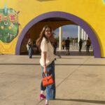Isabella Moreira Instagram - Que dia mais que especial na CCXP23 a convite da @parisfilmes 💛 foi muito especial presenciar tanta gente assistindo e valorizando o cinema nacional 🥹 confesso que fiquei chocada com a quantidade de lançamentos da Paris! E a diva trabalha y trabalha porque além dos que eu mostrei no vídeo, tem muito mais: Férias Trocadas, To de Graça, Silêncio de Vingança (mesmo diretor de John Wick), Bailarina (spin off de John Wick), Borderlands (baseado no jogo), Tá Escrito (meu favorito da lista!) e muuuuito mais! E aí? Quais vocês vão assistir? Eu sei que eu vou em todos ✨ #parisfilmesnaccxp #CCXP #Publi