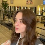 Isabella Moreira Instagram - dump da semana ✨🥰🪴🫶👀 1. indo resolver coisas de adulta com look de adulta 2. segredo 🤫 3. lamen 🤤 4. dia que a halana recuperou o carisma que a cólica me tirou com guloseimas 😋 5. cabelo novo 💅