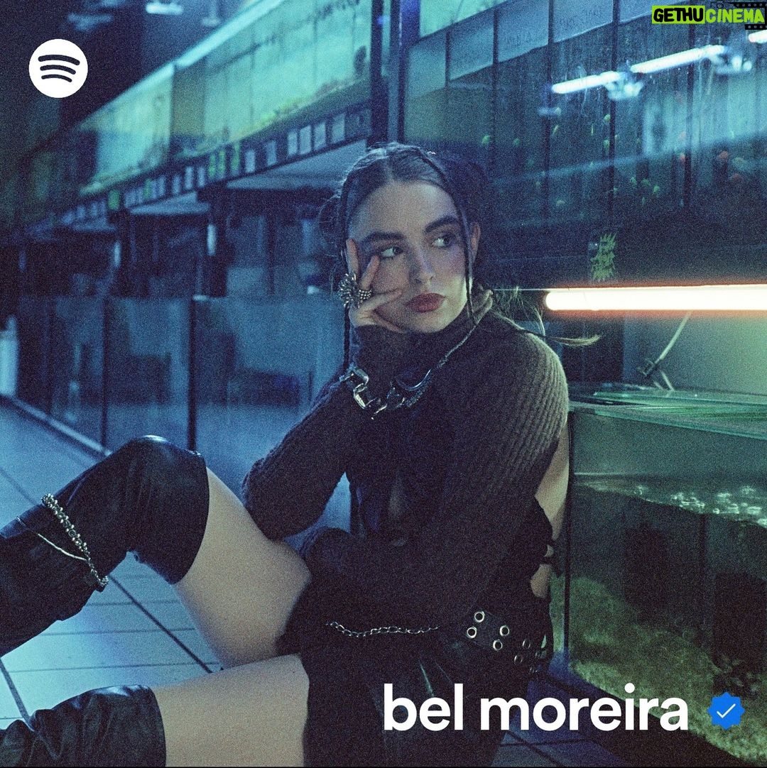 Isabella Moreira Instagram - Em breve minha participação numa música que amo muito 🤍 já já eu conto mais dessa história, mas por enquanto me segue lá no @spotifybrasil pra não perder nada 🥰✨ foto: @gudelgado styling: @mariaaluizacosta