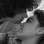 Isabella Moreira Instagram - Nesse final de semana vou viajar pra passar quase dois meses longe dela. Ao mesmo tempo que to muito animada e ansiosa pro que me espera, to sofrendo por toda falta que ela vai fazer no meu dia a dia. Vai dar saudade acordar mais cedo, fazer seu café, receber seu carinho. Obrigada @gabiliisboa por captar nossos momentos mais sinceros e que eu nunca tive a chance de ver assim, de fora. Vou acordar todos os dias e olhar pra essas e pra todas as outras fotos com muito carinho. Halana, te amo 💘🦥 sou sua