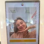 Isabella Moreira Instagram - dump de outubro até agora: 1. primeira festa da firma @starplusbr 2. frôzinha 🥰 3. chegando sem crachá na firma antiga 🥲 4. partindo pro aniversário da @nickhaddad 5. bonita no role 6. do terceirão pra vida meeeo 😗💅 7. pré caminhão da barbie. ela caminhão, eu barbiezinha 💅🥳