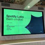 Isabella Moreira Instagram - Hoje conheci o escritório do @spotifybrasil 💚 Halana e eu participamos do spotify labs e aprendemos um pouco mais sobre o mundo dos podcasts. Foi incrível! Qual nome vocês dariam pro meu podcast? Vocês ouviriam? #spotifylabs #engajaai