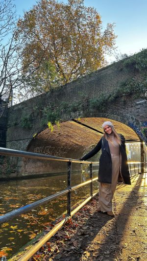 Isabella Santoni Instagram - Golden hour 🌅