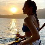 Isabella Santoni Instagram - Mais um pouquinho do que rolou na nossa #ExpNIA com a presença de mulheres únicas e incríveis, e ainda pudemos experienciar o melhor passeio de barco de Arraial com o @donjuantour ! 😌☀️ Não haviam dúvidas de que seria um dia super especial! ✨🌊 #MulheresOceanicas Arraial do Cabo