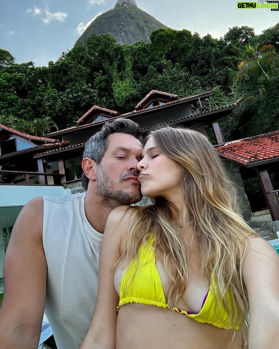 Isabella Santoni Instagram - Lar é ter alguém pra amar 💕 @henriqueblecher