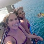 Isabella Santoni Instagram - Mais um pouquinho do que rolou na nossa #ExpNIA com a presença de mulheres únicas e incríveis, e ainda pudemos experienciar o melhor passeio de barco de Arraial com o @donjuantour ! 😌☀️ Não haviam dúvidas de que seria um dia super especial! ✨🌊 #MulheresOceanicas Arraial do Cabo