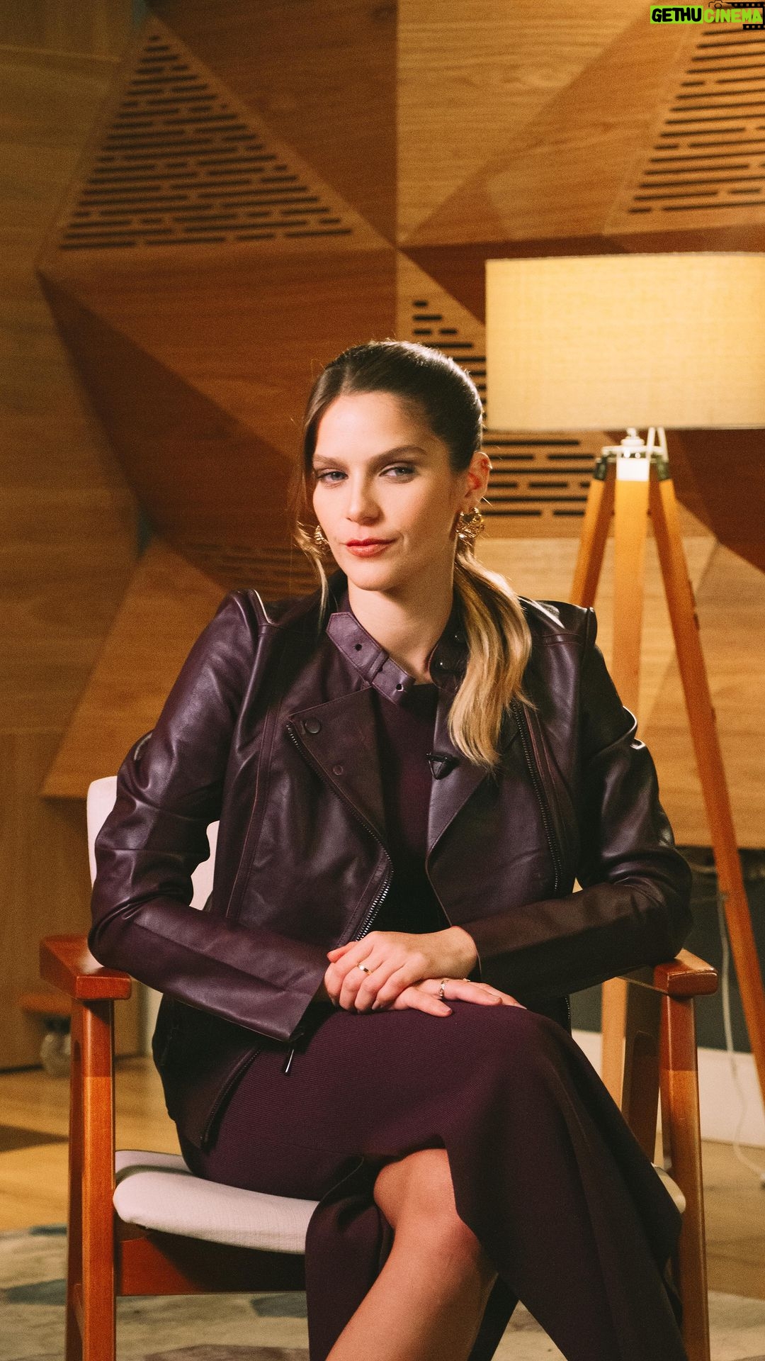 Isabella Santoni Instagram - Você sabe qual o papel das empresas na agenda do clima? No Acordo de Paris, o acordo internacional que rege a agenda climática global, mitigar, adaptar e financiar são citados como os objetivos a serem alcançados no caminho contra a crise climática. No vídeo de hoje, da série Um Pacto pelo Clima, vamos compreender como as empresas podem atuar na mitigação, reduzindo suas emissões e adotando práticas mais sustentáveis. Assista o último vídeo da série Um Pacto pelo Clima no Youtube, só clicar no link da bio do @pactoglobalonubr e vir conosco! #PactoGlobal #ODS #ESG #UmPactoPeloClima