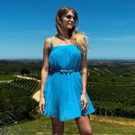 Isabella Santoni Instagram - Visitando um dos mais tradicionais vinhedos do Uruguai. @bodegagarzon tem um dos meus rosés preferidos, produzidos a partir da uva Pinot Noir! ✨💓🍇 Bodega Garzón